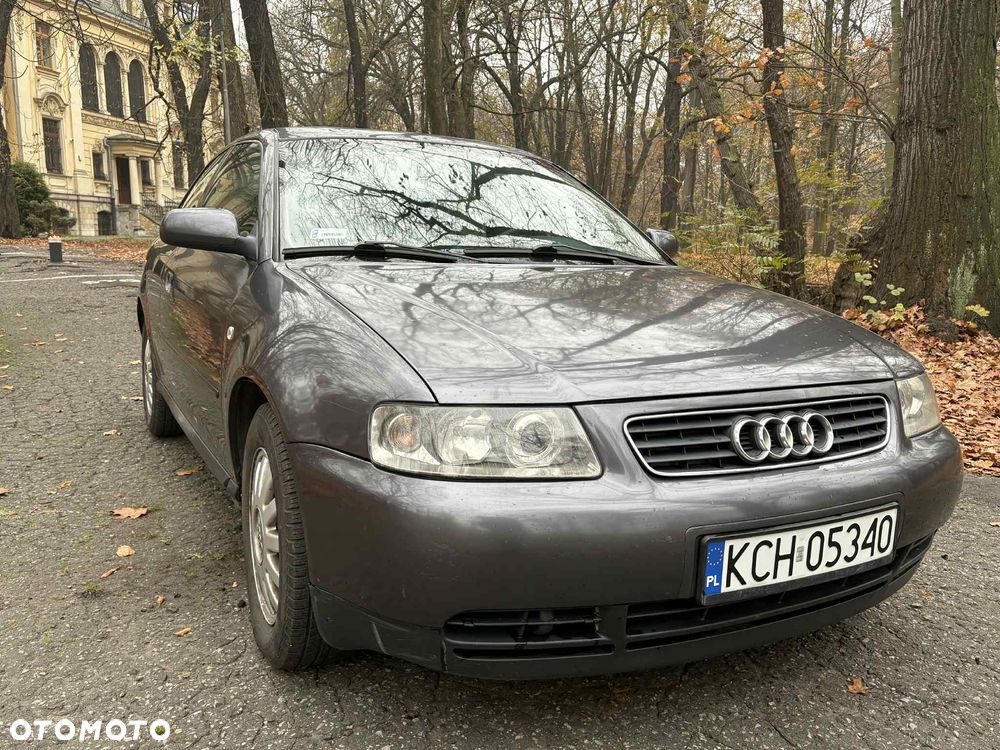 Audi A3 1.6 Ambiente - 2