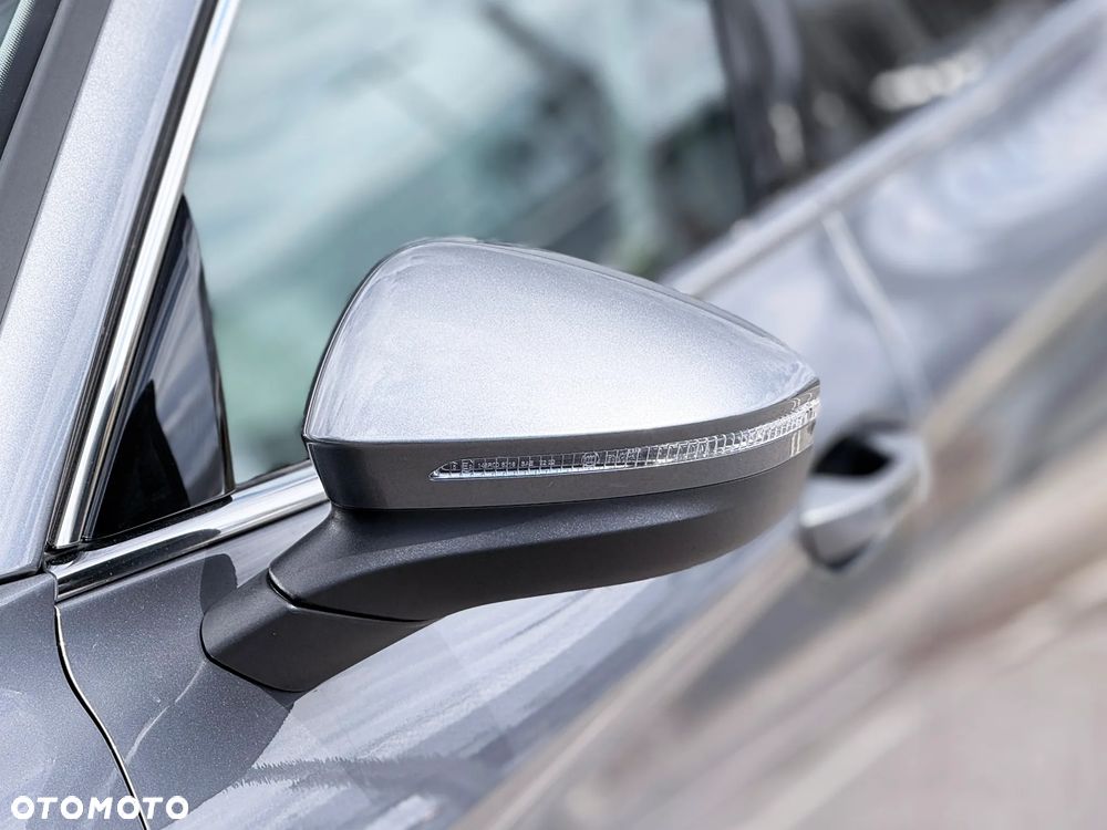 Volkswagen Passat 2.0 TDI EVO Elegance DSG - 18