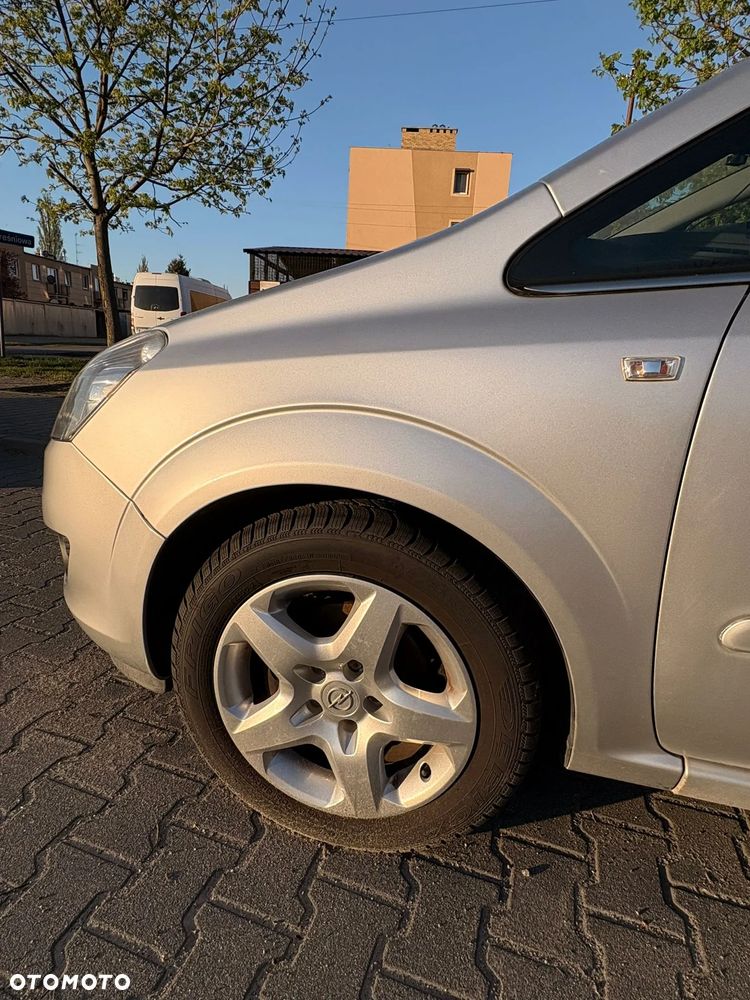 Opel Zafira 1.8 - 8