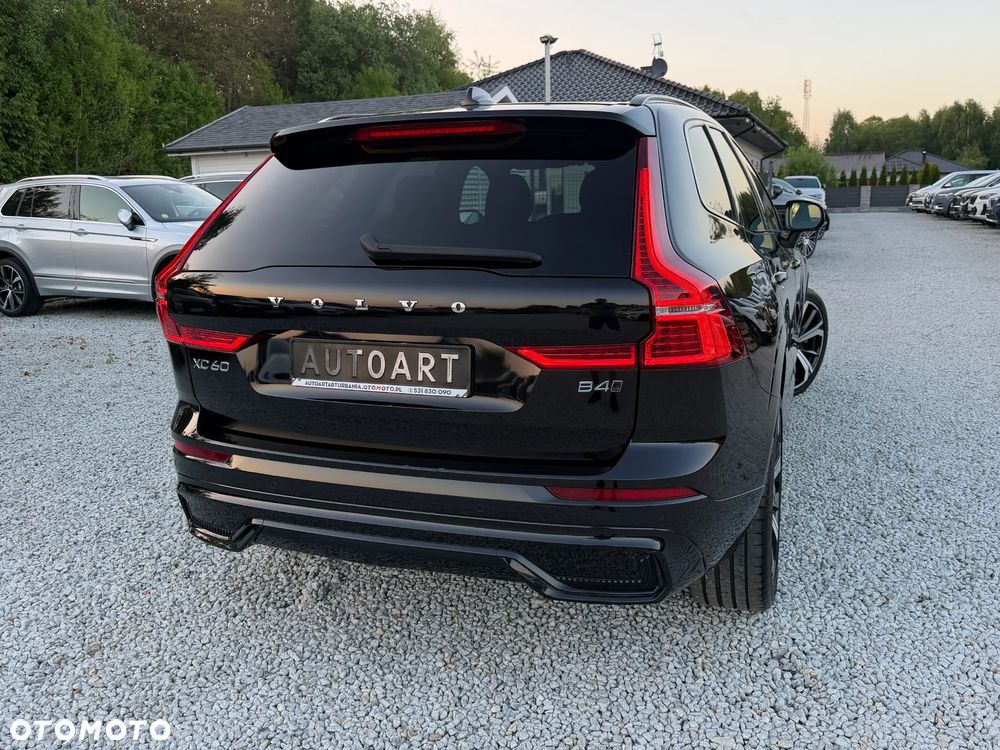 Volvo XC 60 B4 D AWD Ultimate Dark - 14