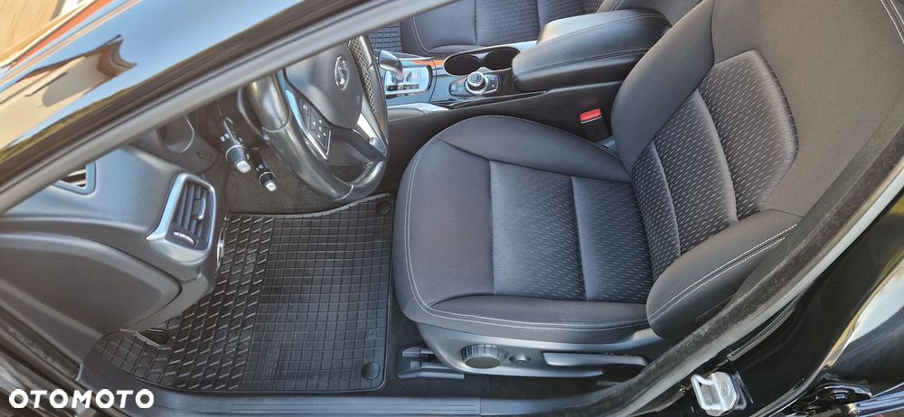 Infiniti Q30 - 23