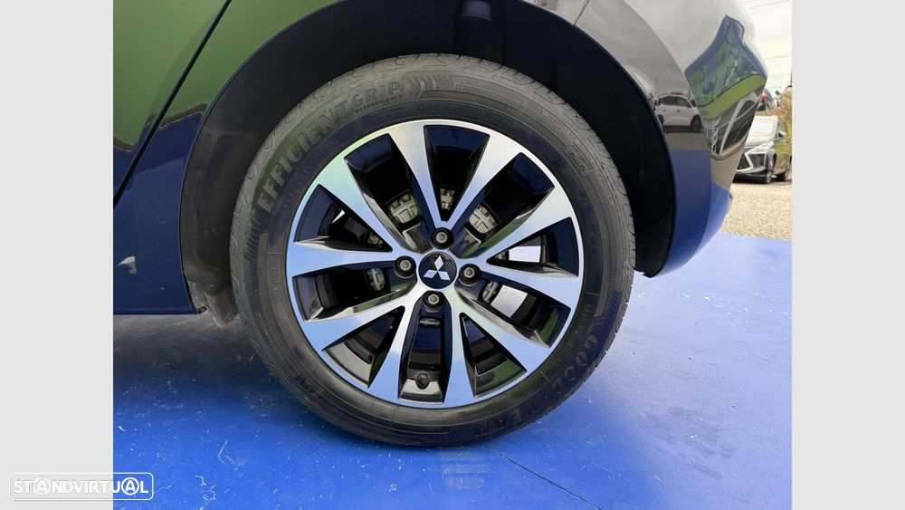 Mitsubishi Colt 1.0 MPI-T Invite - 16