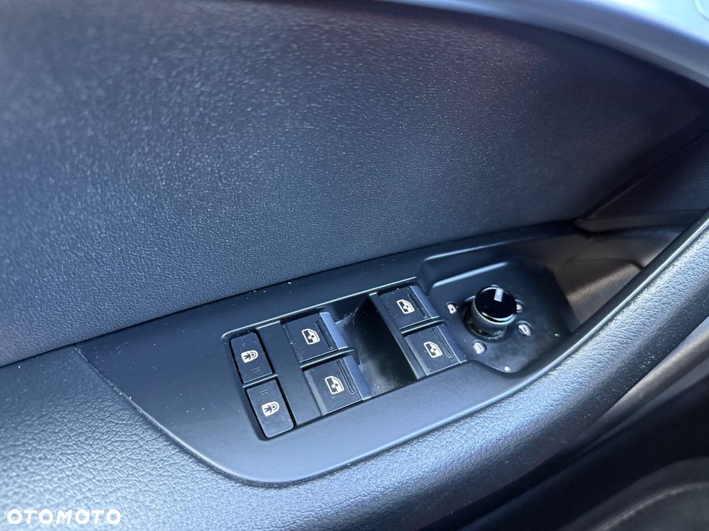 Audi A6 Avant 45 TFSI quattro S tronic design - 24