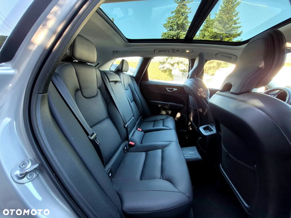 Volvo XC 60 T6 AWD Plug-In Hybrid Inscription - 15