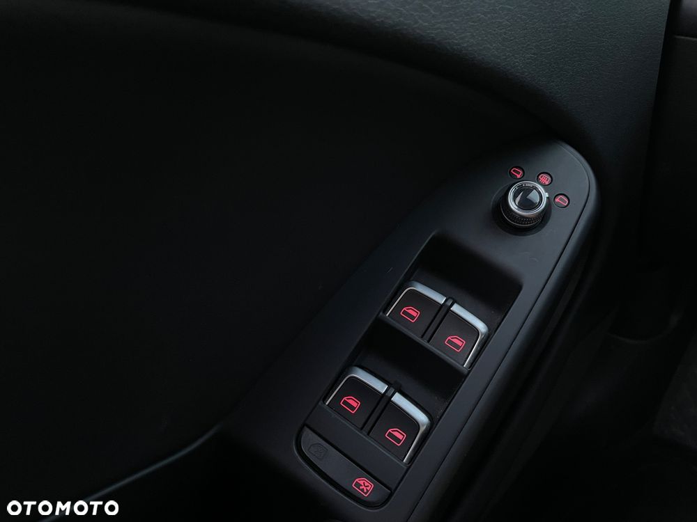 Audi A4 Avant 2.0 TDI Quattro Line - 19