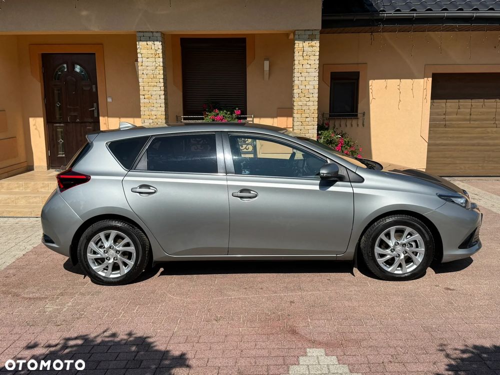 Toyota Auris - 7