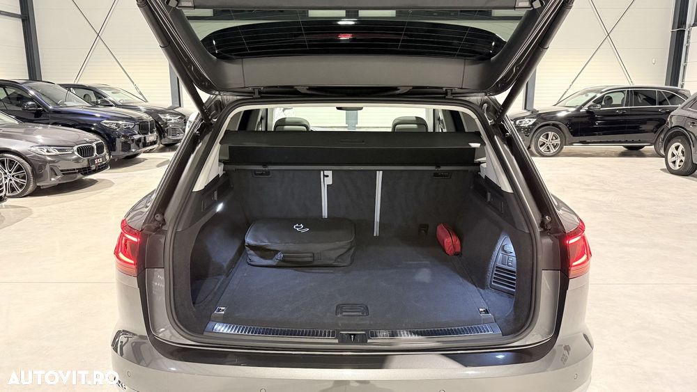 Volkswagen Touareg 3.0 V6 e-Hybrid 4Motion Aut. Elegance - 19