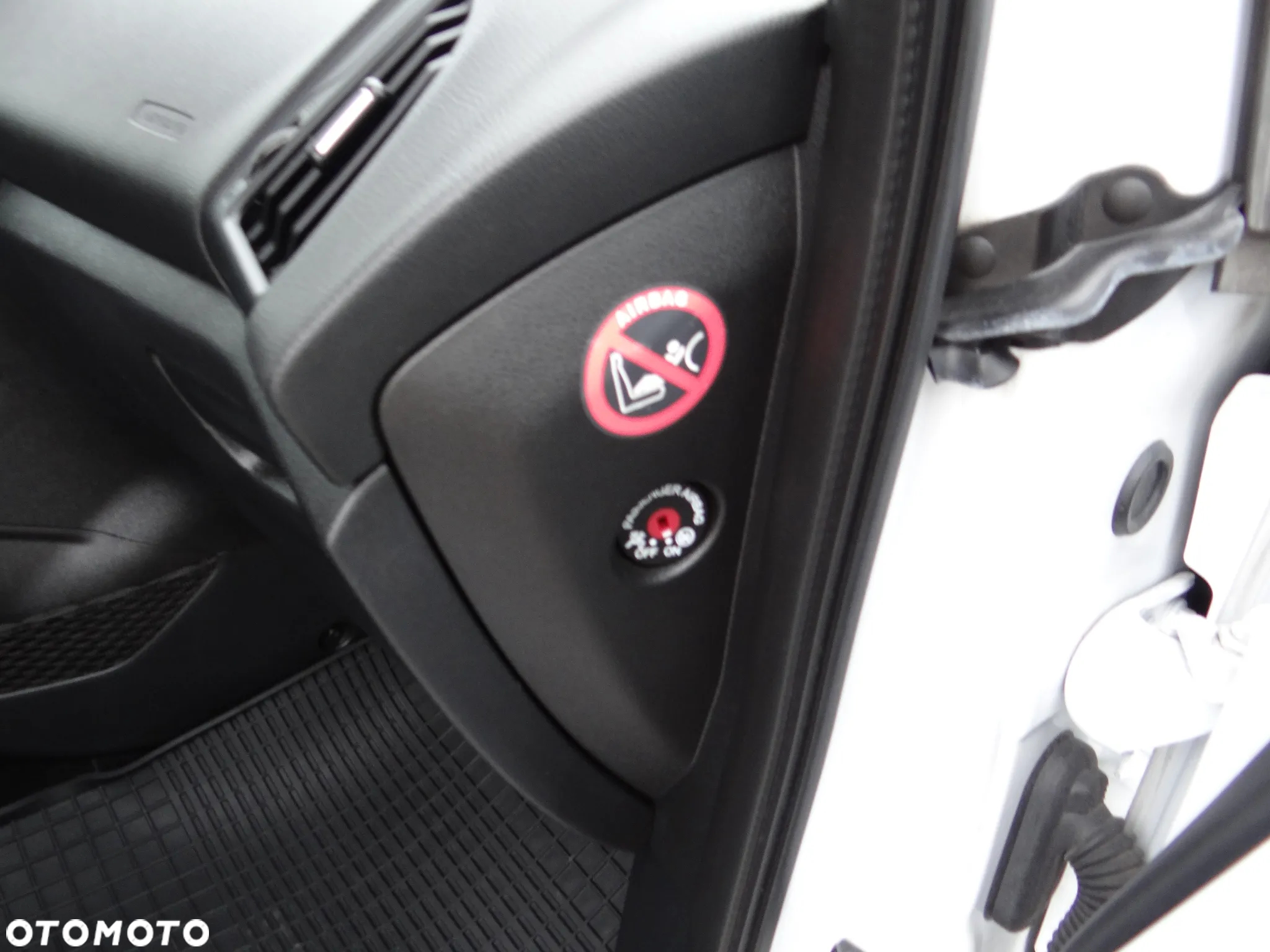 Ford B-MAX - 10