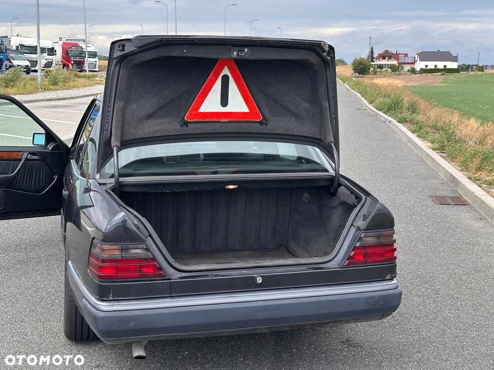 Mercedes-Benz W124 (1984-1993) ver-220 - 10