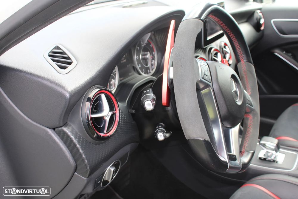 Mercedes-Benz A 45 AMG 4-Matic - 17
