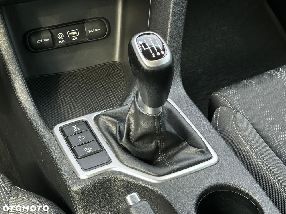 Kia Sportage 2.0 CRDI M 4WD - 29