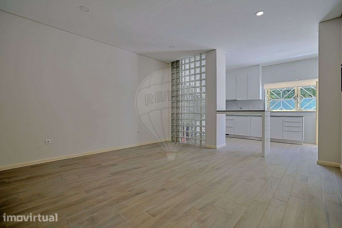 Apartamento T1 para arrendamento - Grande imagem: 2/15