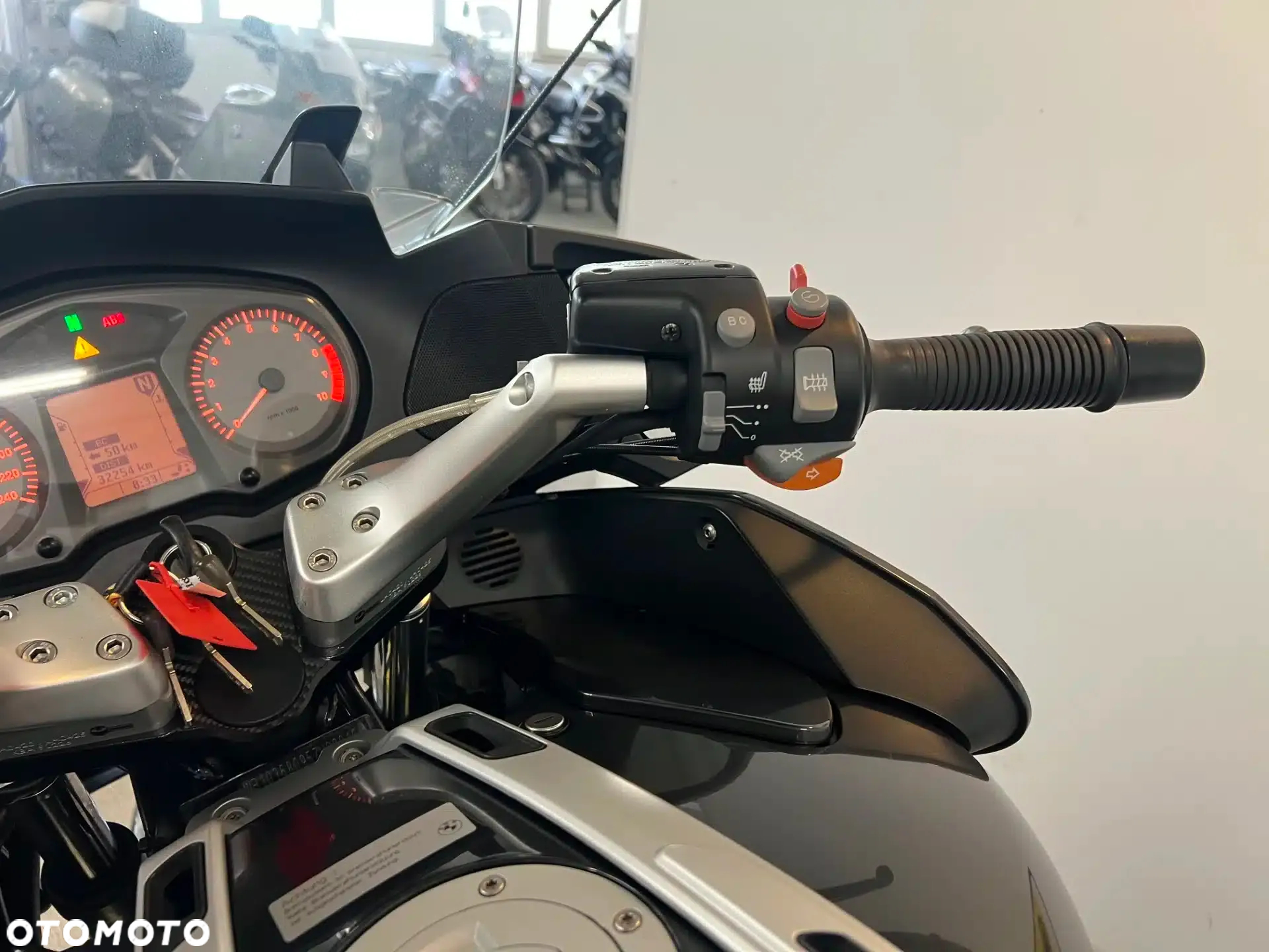 BMW R - 26