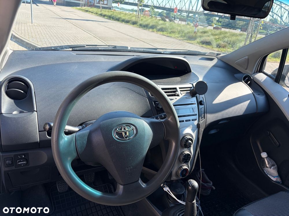 Toyota Yaris 1.4 D-4D Terra A/C - 9