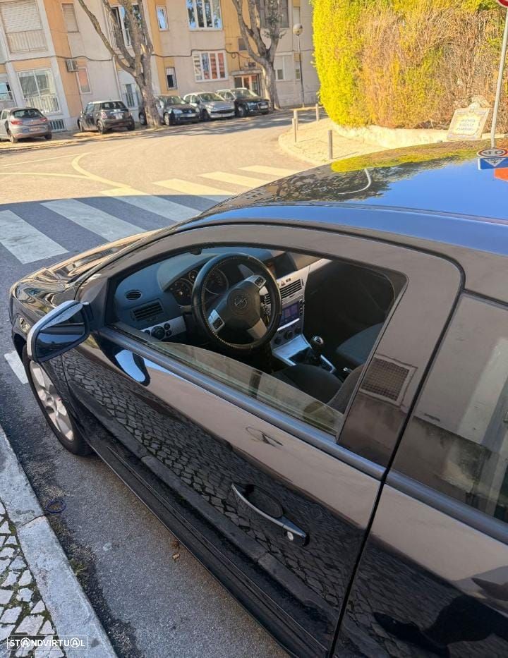 Opel Astra GTC 1.3 CDTI - 3