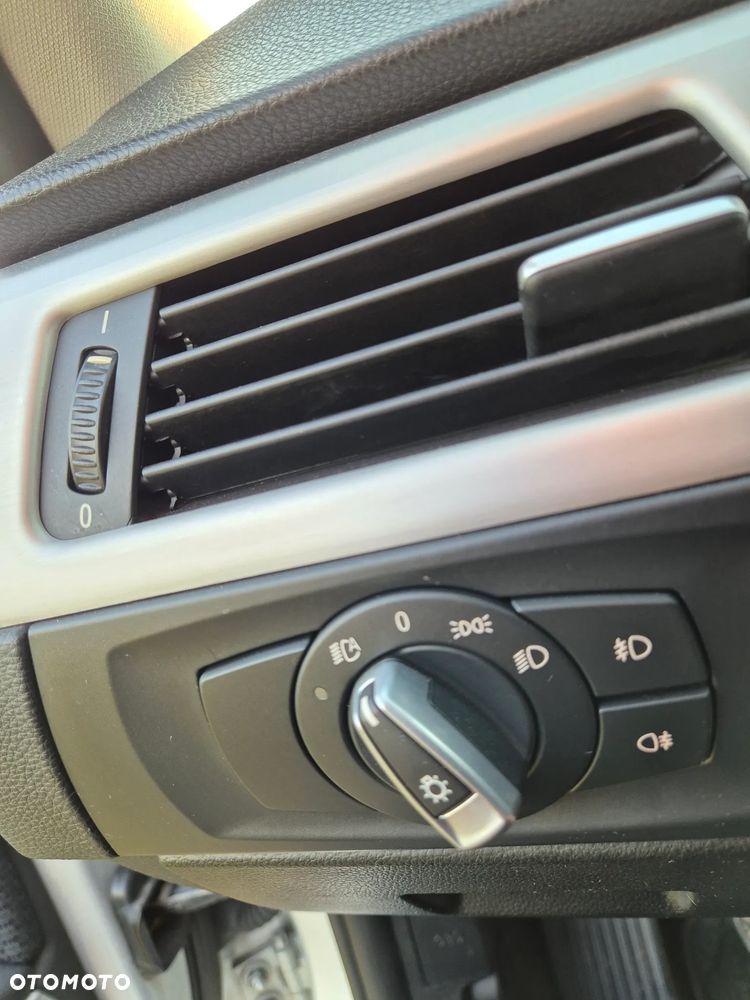 BMW Seria 3 320d - 11