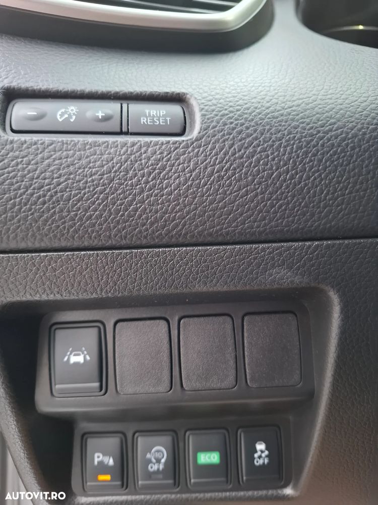 Nissan Qashqai 1.6 DCI Start/Stop X-TRONIC N-Connecta - 21