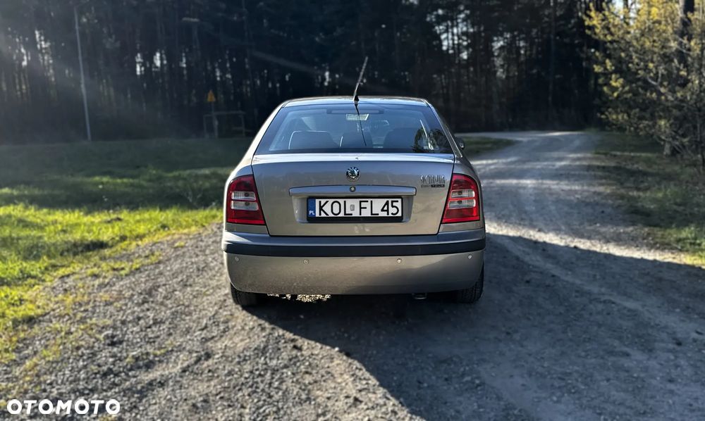 Skoda Octavia 1.6 Tour - 3