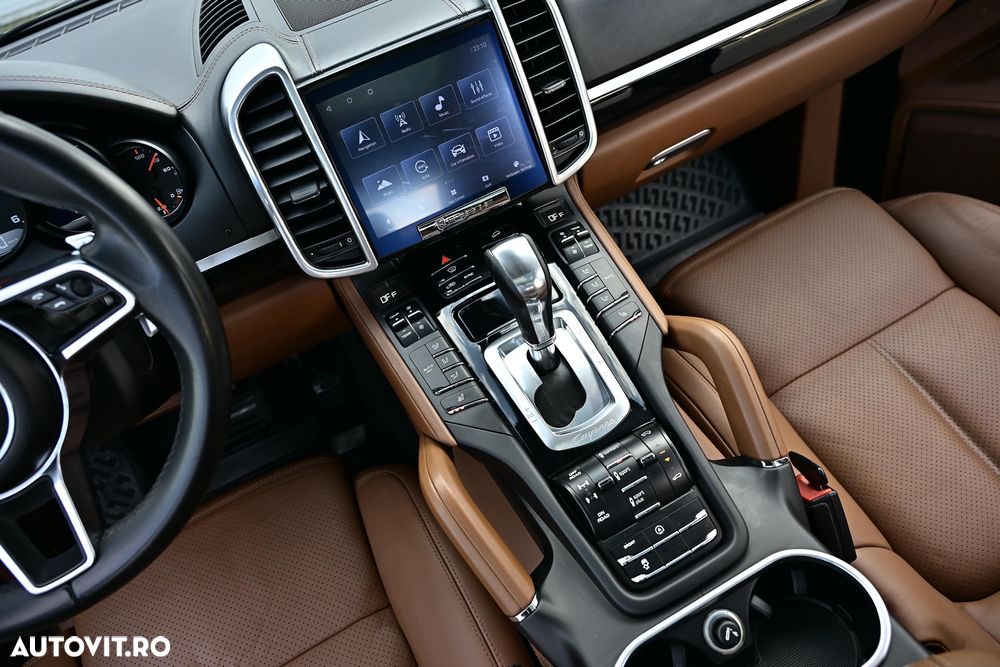 Porsche Cayenne 3.0 L - 9