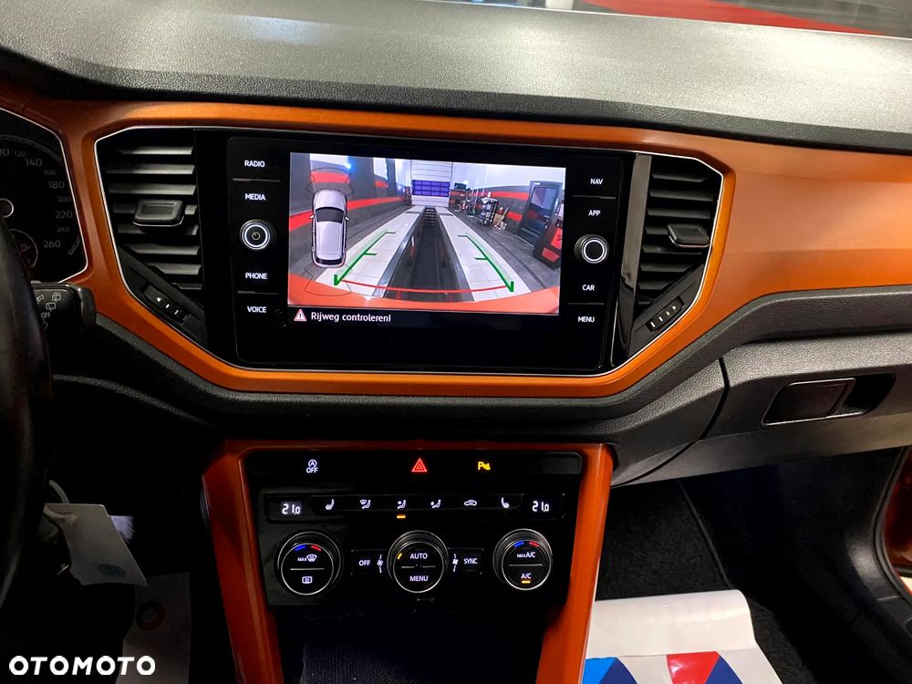 Volkswagen T-Roc 2.0 TDI SCR DSG GOAL - 21