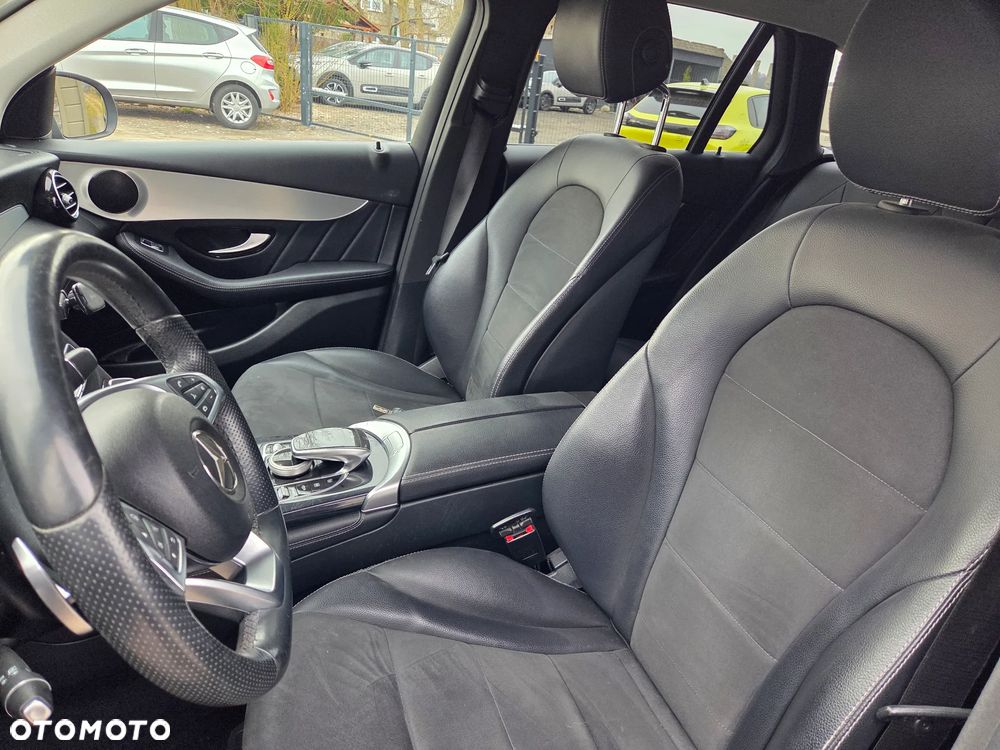 Mercedes-Benz GLC 250 d 4Matic 9G-TRONIC AMG Line - 17
