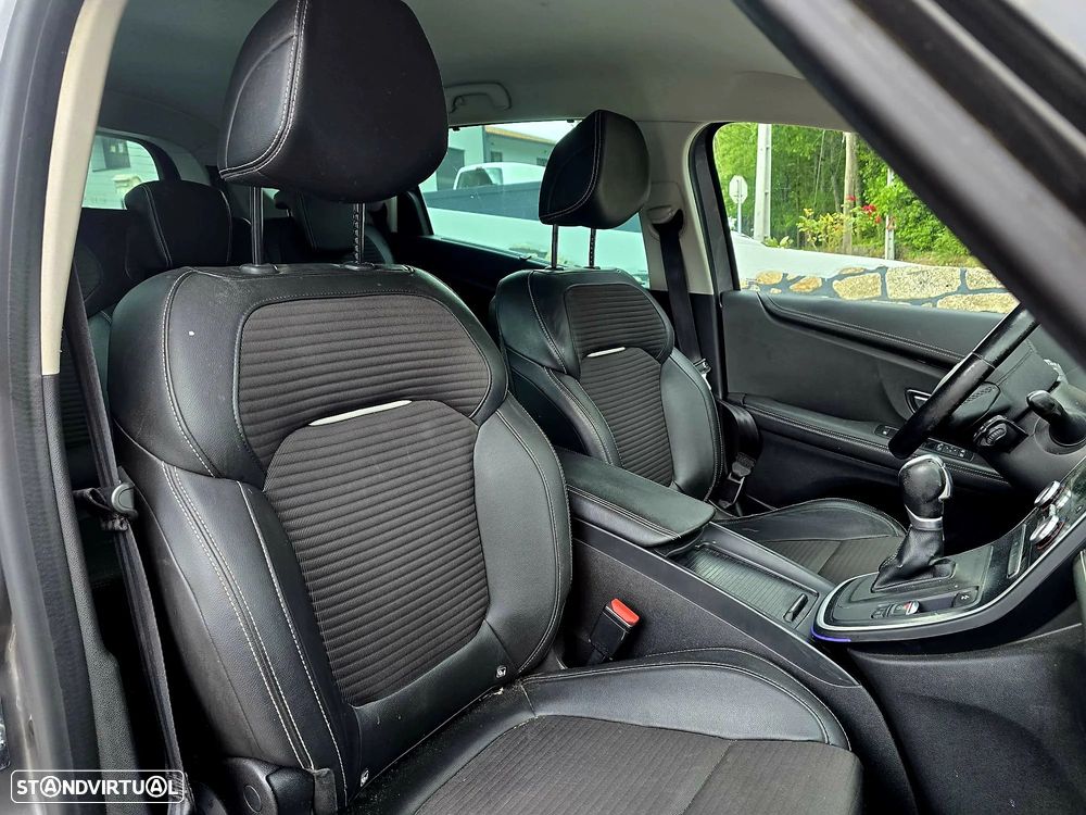 Renault Grand Scénic 1.5 dCi Luxe 7L EDC - 7