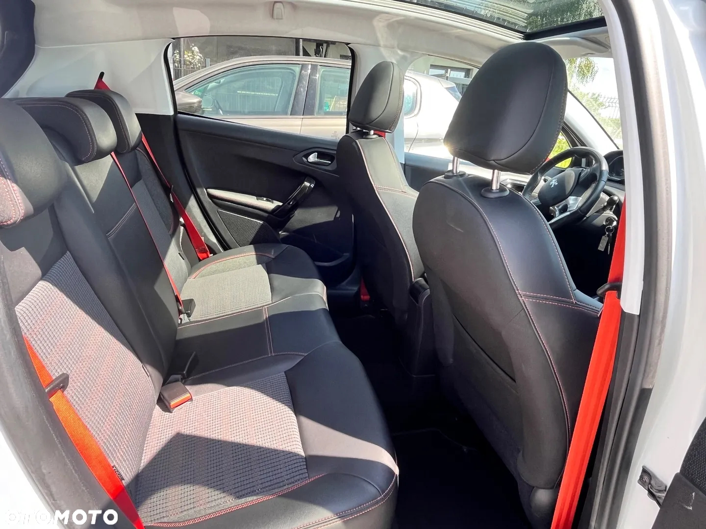 Peugeot 208 1.2 PureTech GPF Allure S&S EAT6 - 25