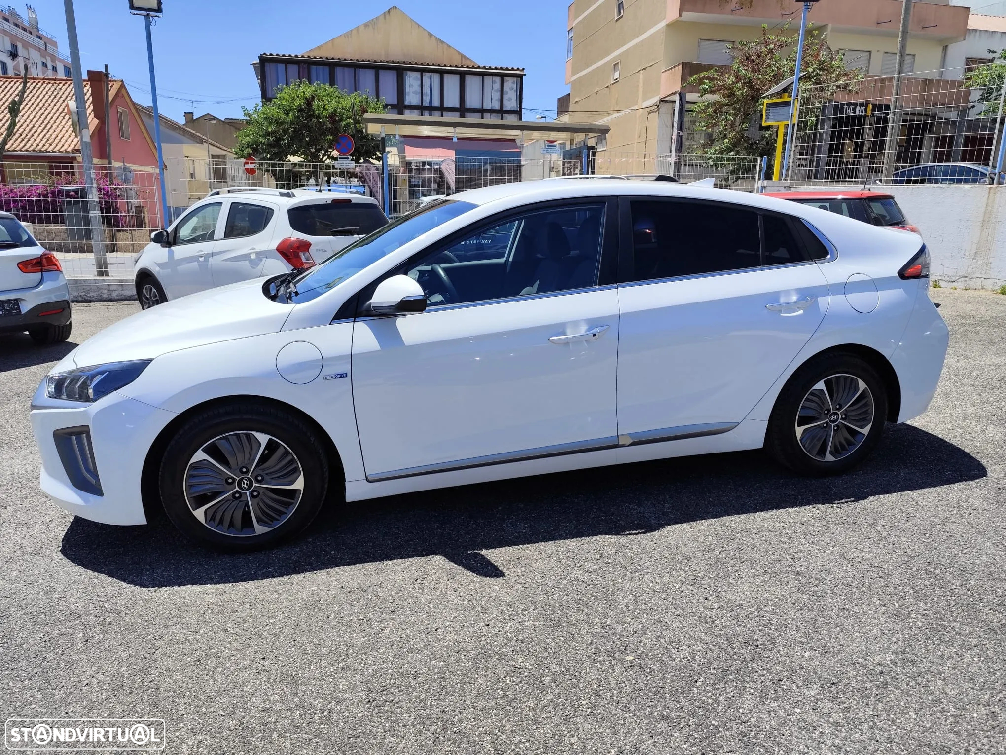 Hyundai Ioniq 1.6 GDI PHEV Tech - 15