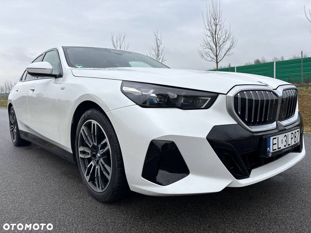 BMW Seria 5 520d xDrive - 12