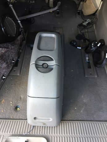 Consola do Meio Chrysler Voyager/Grand Voyager 2001/07 - 2