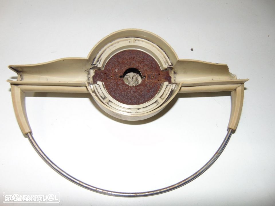 Peugeot - centro do volante - 3