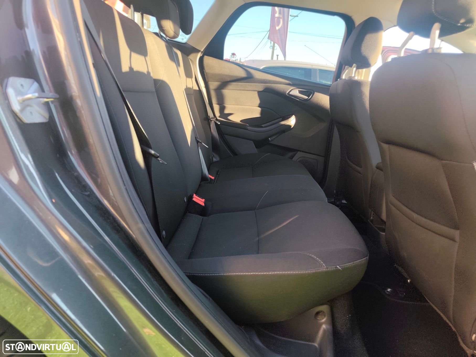 Ford Focus SW 1.5 TDCi EcoBlue Titanium - 41