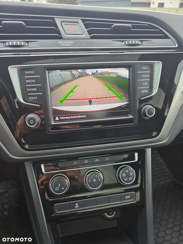 Volkswagen Touran 2.0 TDI SCR Comfortline - 20