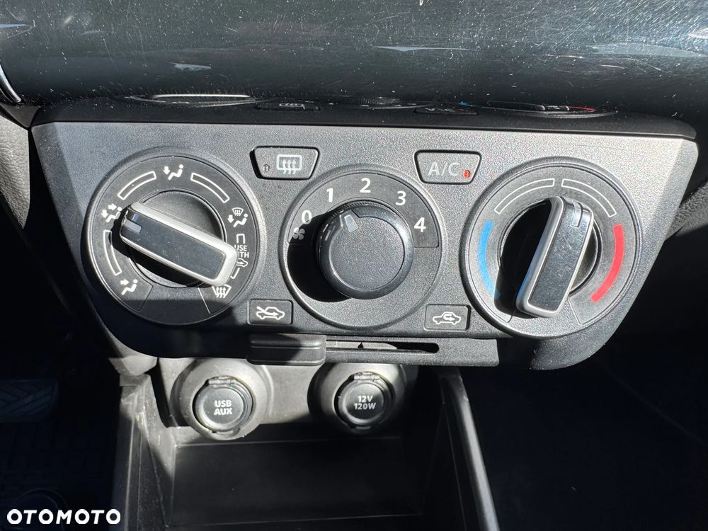 Suzuki Swift 1.2 Premium Plus CVT - 15