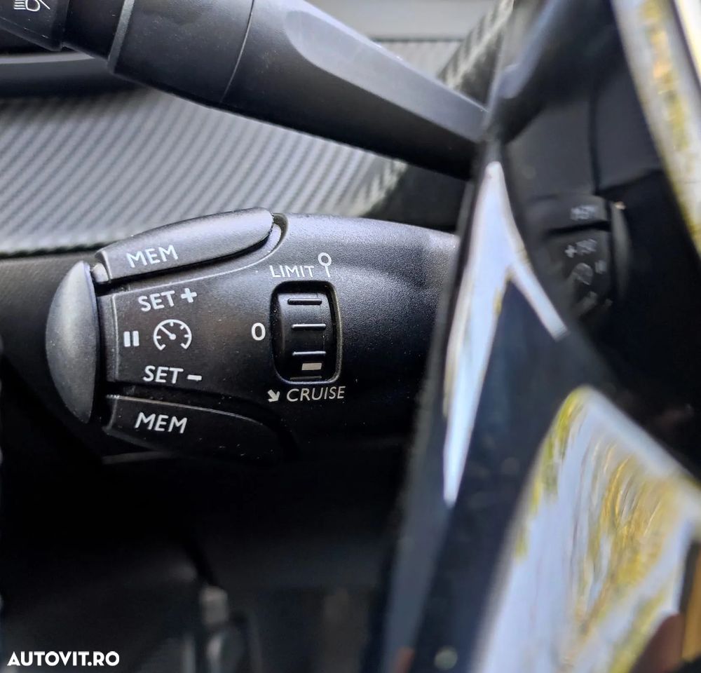 Peugeot 208 1.2 L PureTech STT Active Pack - 22