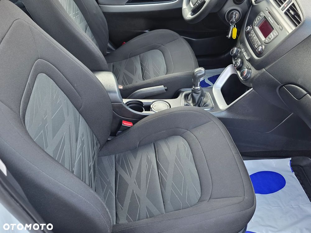 Kia Ceed 1.4 CVVT Fifa World Cup Edition - 20