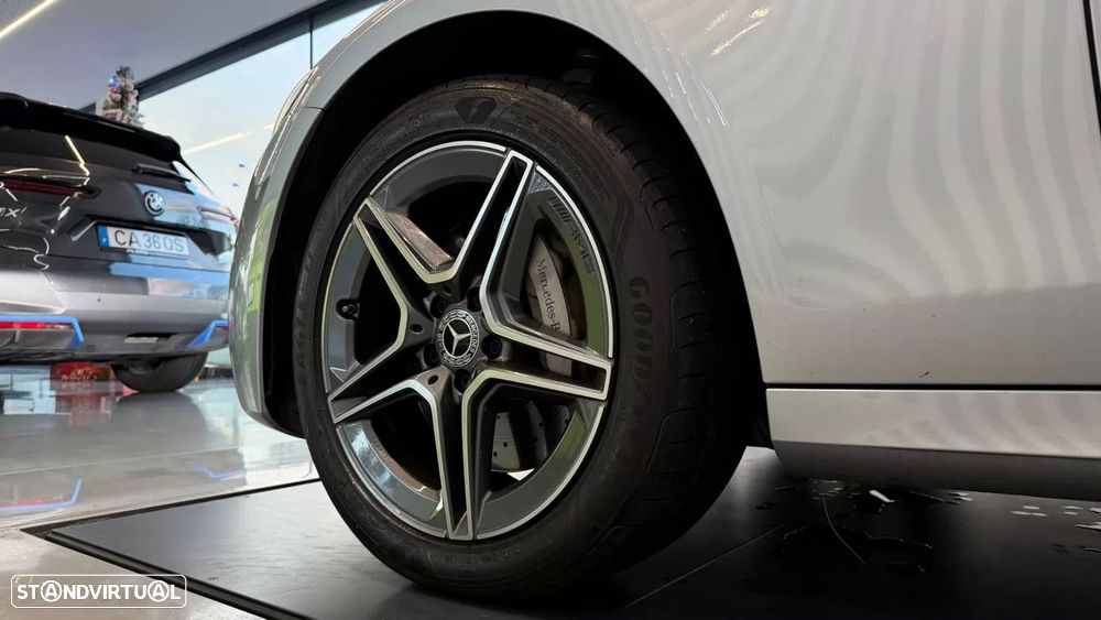 Mercedes-Benz E 300 e AMG Line - 12