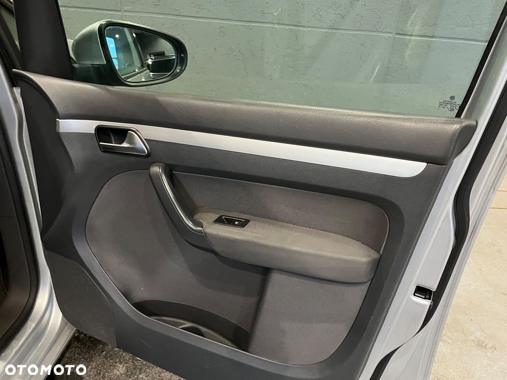 Volkswagen Touran 1.6 TDI DPF Life - 17