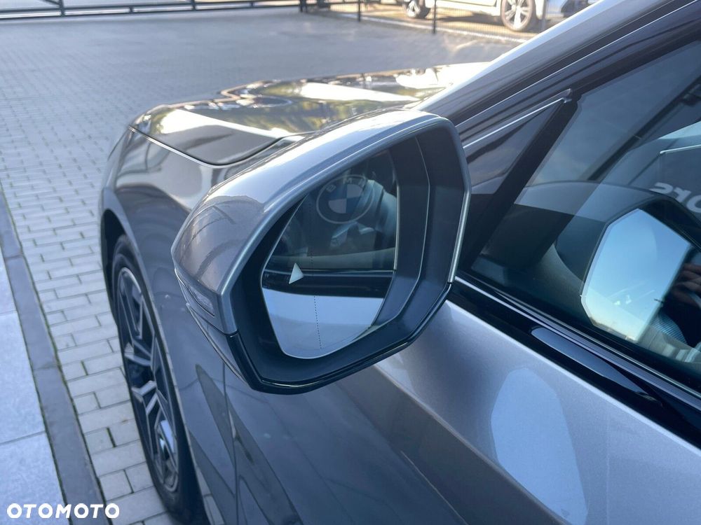 BMW Seria 5 520d xDrive mHEV M Sport - 41