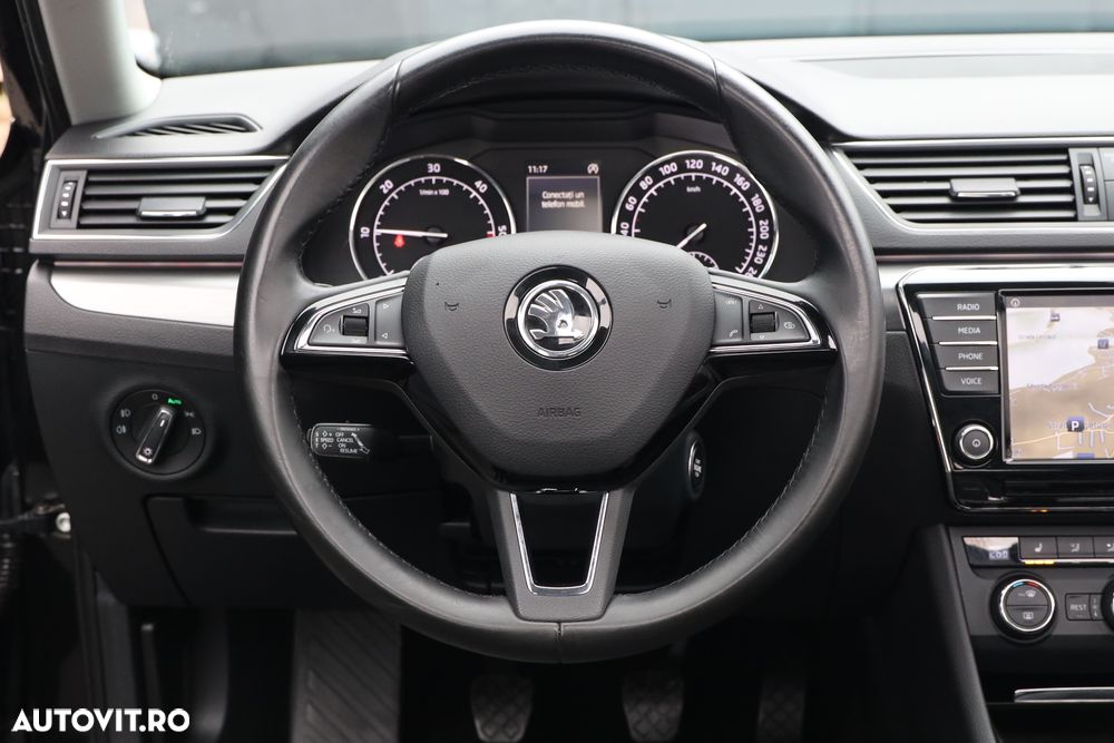 Skoda Superb Combi 2.0 TDI 4x4 SportLine - 28