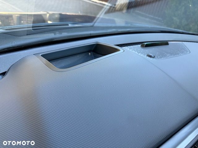 Kia Niro 1.6 GDI Plug-In Hybrid Business Line - 34