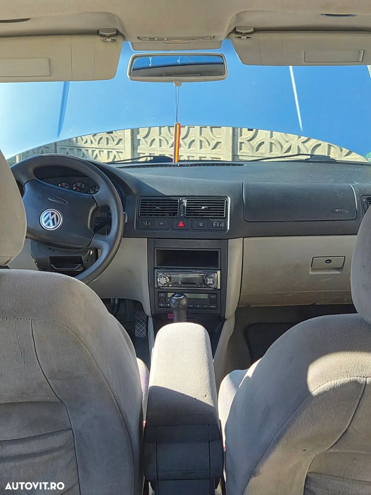 Volkswagen Golf 1.4 - 6
