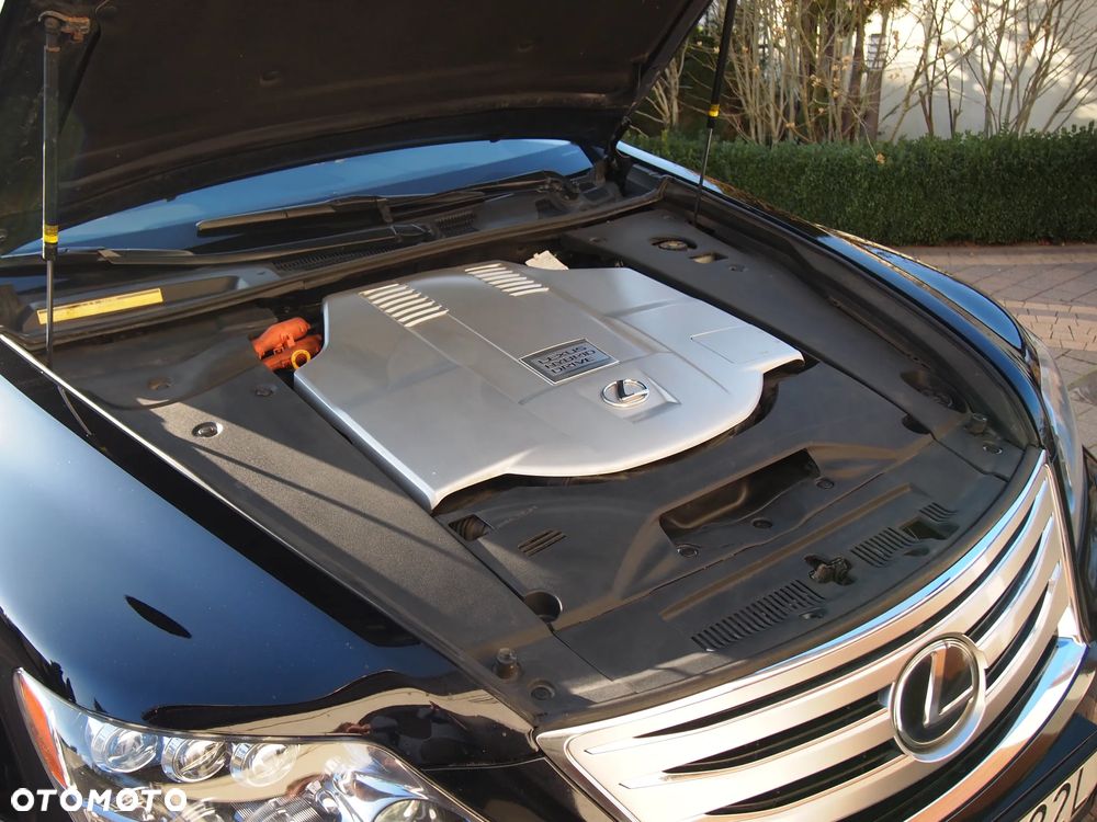 Lexus LS 600h L Superior - 10