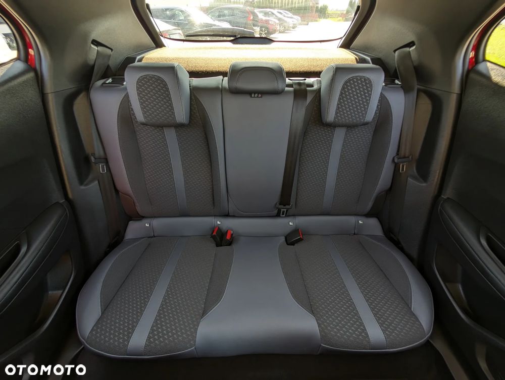Peugeot 2008 1.2 Pure Tech Allure S&S - 40