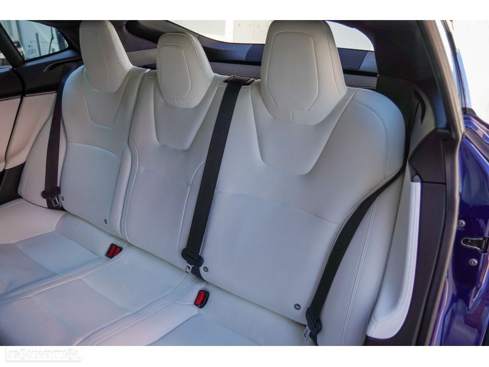 Tesla Model S 75D - 17
