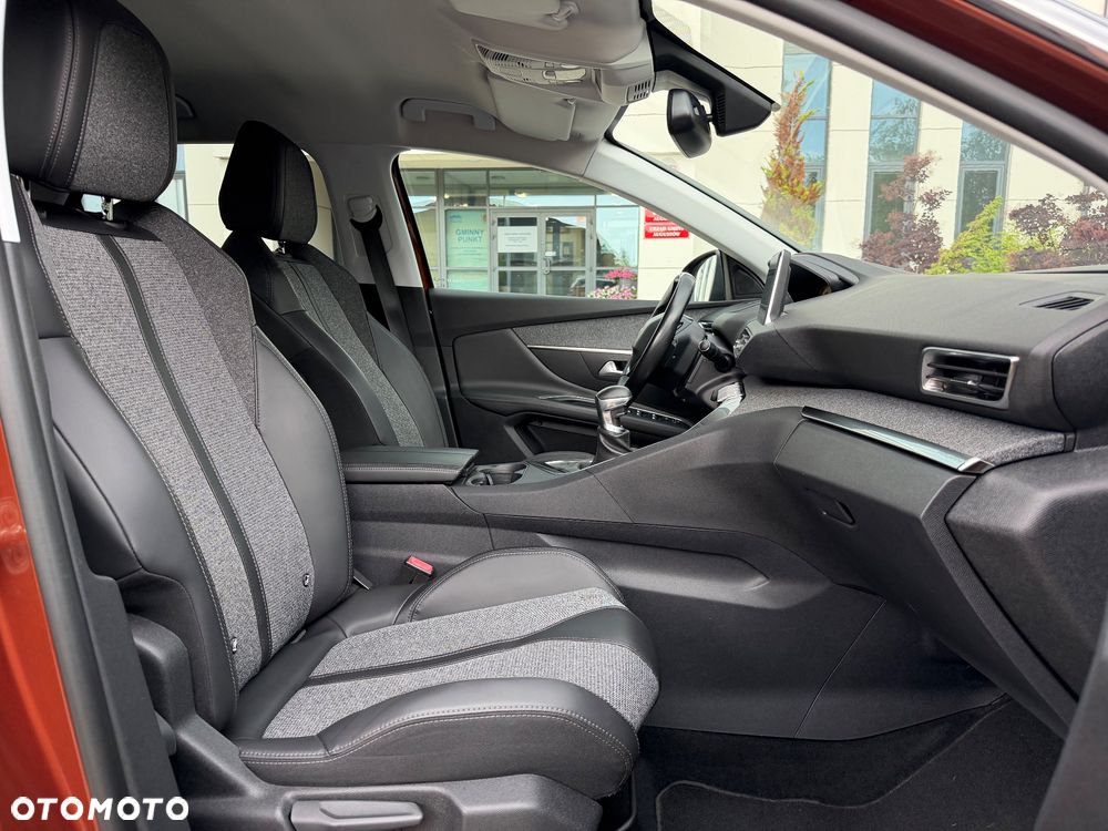 Peugeot 3008 1.2 PureTech Allure S&S - 28