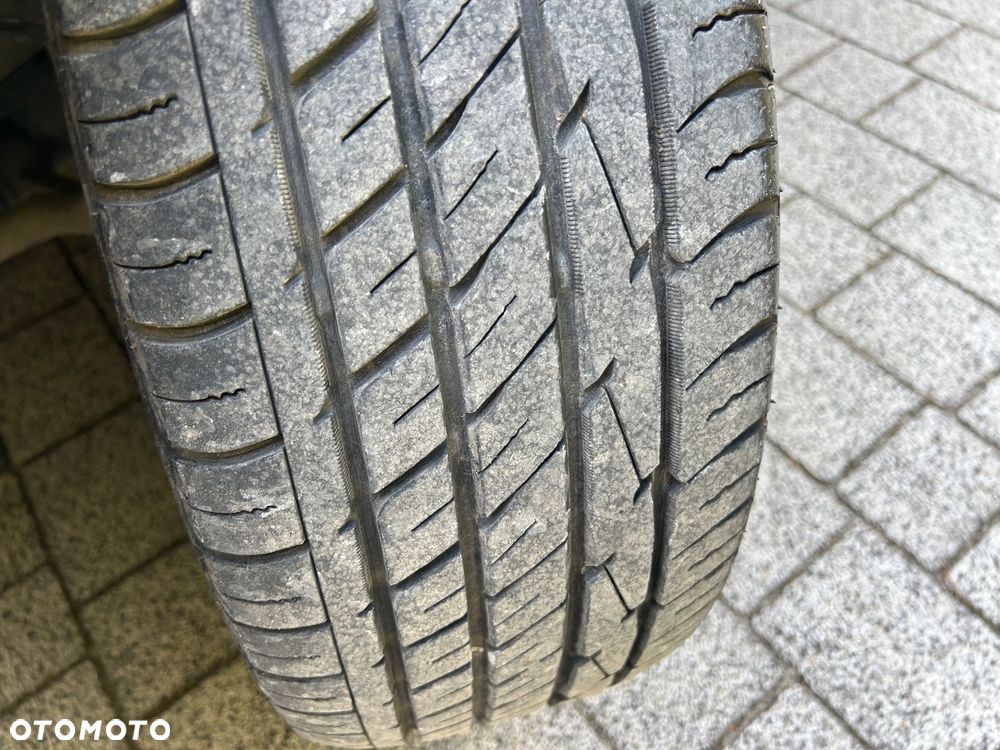 Lexus IS 200 Elegance - 14