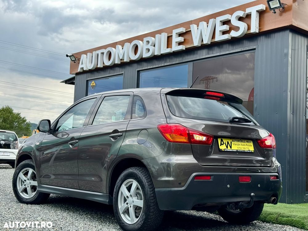 Mitsubishi ASX - 3