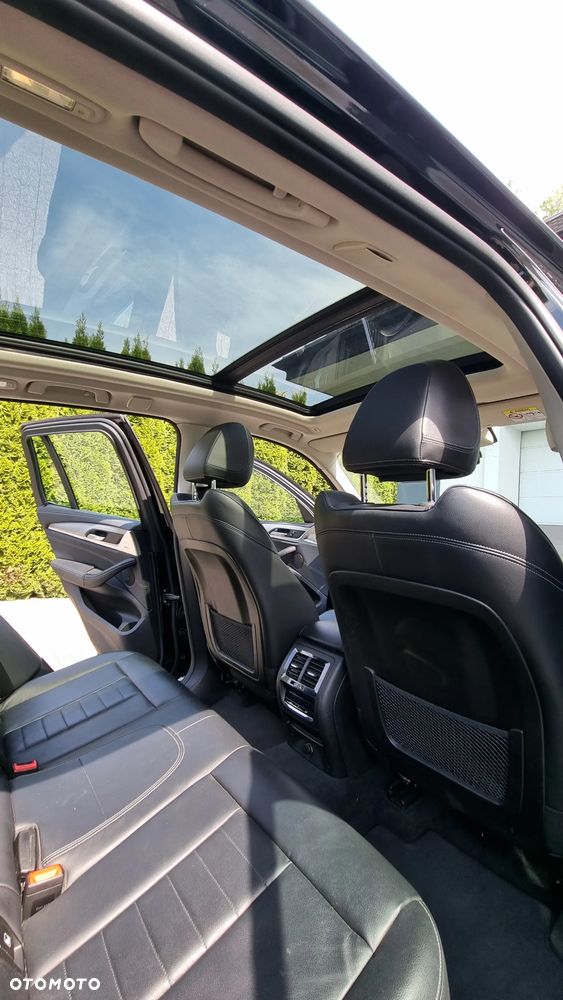 BMW X3 sDrive18d xLine - 18