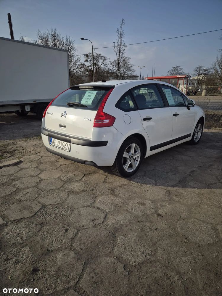 Citroën C4 1.4 16V Equilibre - 2